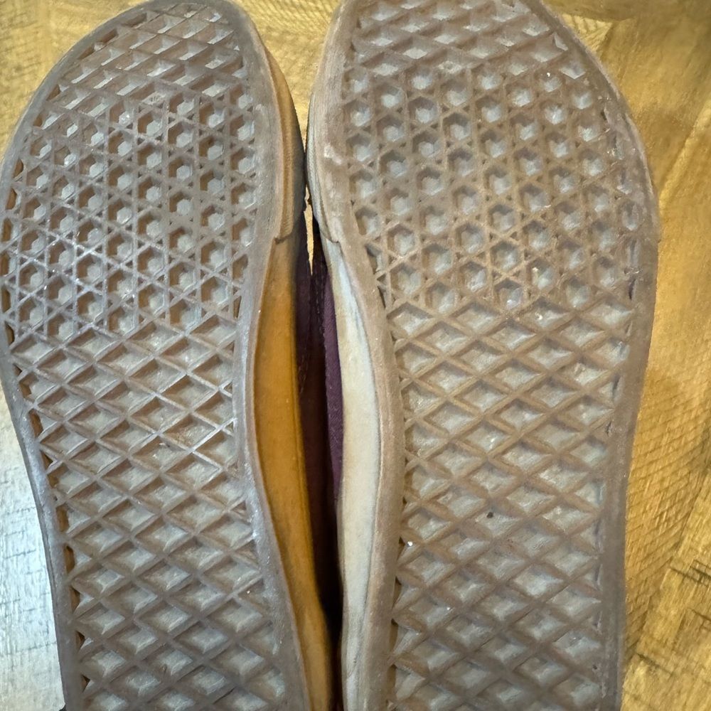 Vans Maroon and Black Gum Sole Classic Old School Sneakers - Picture 11 of 11